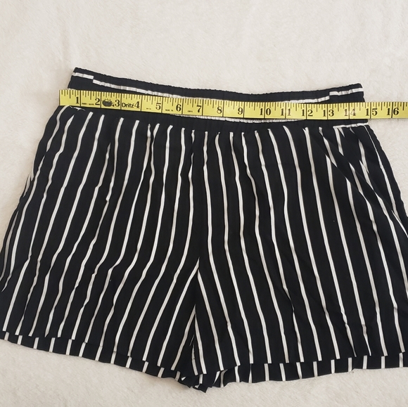 Women's Apt. 9® Challis Shorts - Picture 6 of 9